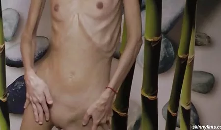 Botak stud adalah Toket kencang cewek vidio pon cantik