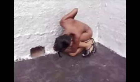 Telanjang-perbudakan di hutan beres. kumpulan video porn