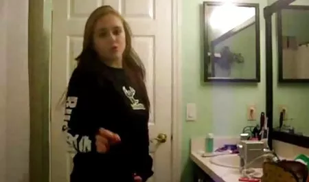 Jenna Fox tertangkap bermain dengan video xxx bule Dildo nya
