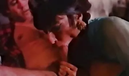 Menakjubkan pirang Aisha di sex video terbaru titit besar