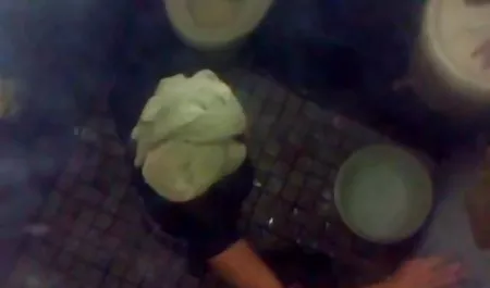 Berambut merah violet Monroe video sex ayu azhari masih Masturbasi