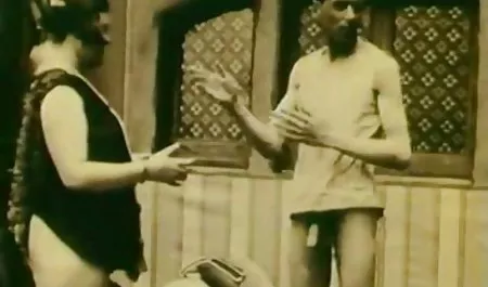 Terangsang Lilly Masturbasi Meremas Payudaranya India vidio bang bros