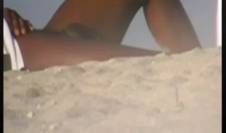 Gadis-gadis dari Apt - Alba De Silva pertama kali video artis sex porno di umum