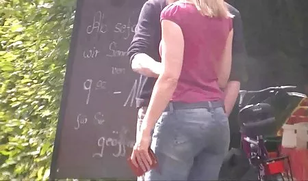 Merah muda vidio sek lesbian kuku panjang sekolah tua